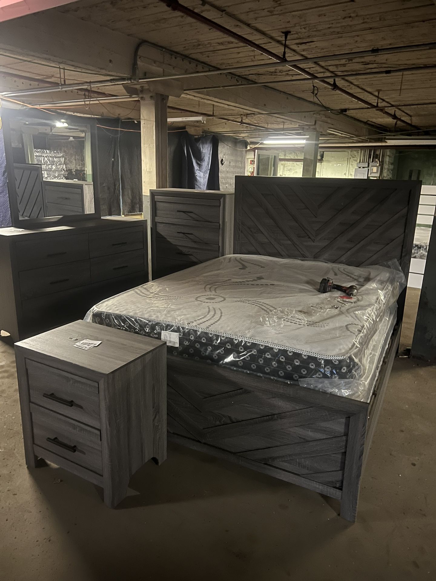Queen 5pc Bedroom Set Sale