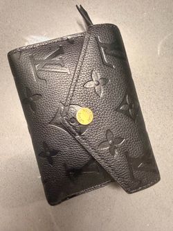 LV female wallet