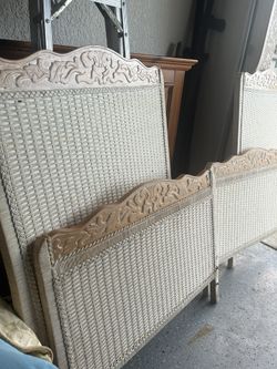 2 Frame Twins Size