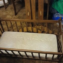 Old Jennylyn Baby Cradel All There Just Needs A Bolt Or Two Great Shape 