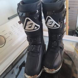 Brand New Kids Boots