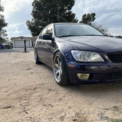 2001 Lexus IS