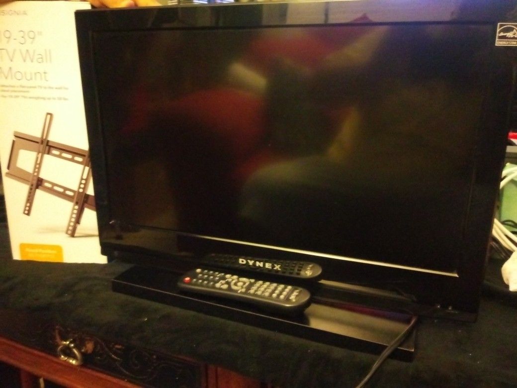 Dynex 21 inch LCD TV computer monitor DVD player 📀 combo tv wall bundle