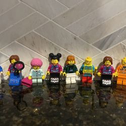LEGO Minifigure Lot of 8 Random Figures + Monkey