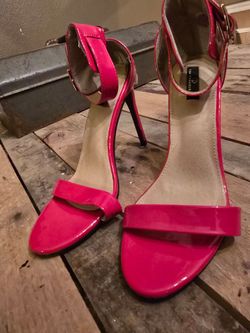 Ladies sz 7.5 high heels