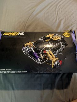 Lego V12 Engine