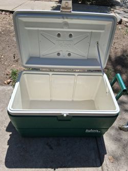 !! Ice Chest Firm Price