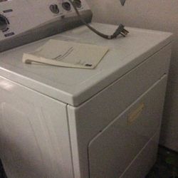 Free Kenmore  Clothes Drier, Use for Parts Or Fix, Runs But,Needs Belt.    Clean  You Pick Up.  