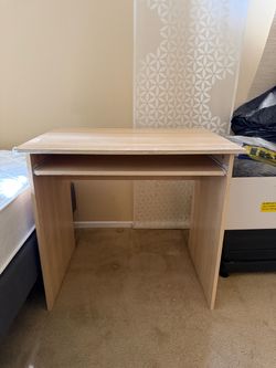 Light Wood Computer Desk