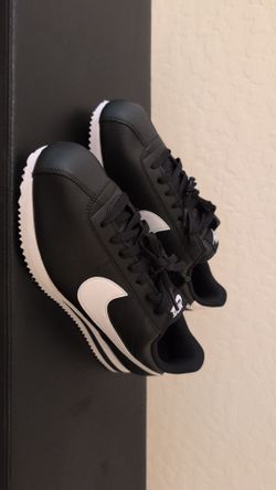 Men's NIKE CORTEZ - Size 10 NEW