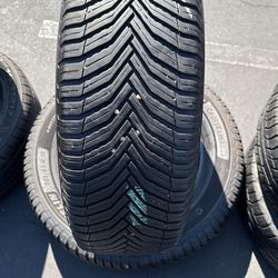 Pair Of Used Tires With Good Thread Life 225/65R17 Michelin Cross climate