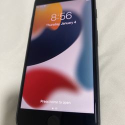 iPhone 7 32g Very Good Condition 100% battery