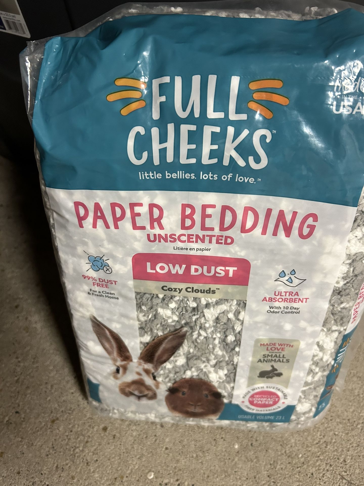 Rabbit unscented paper bedding new