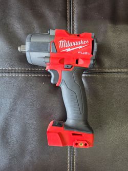 Milwaukee M18 FUEL Mid Torque 1/2" Impact Wrench w/Friction Ring (Tool-Only)