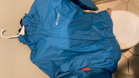 Columbia wind breaker