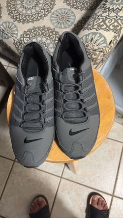 Tennis shoes Nike