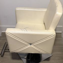 Cream Colored Salon Styling Chair