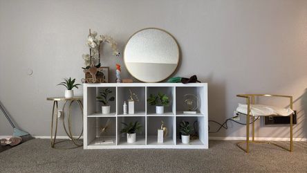 White cube dresser