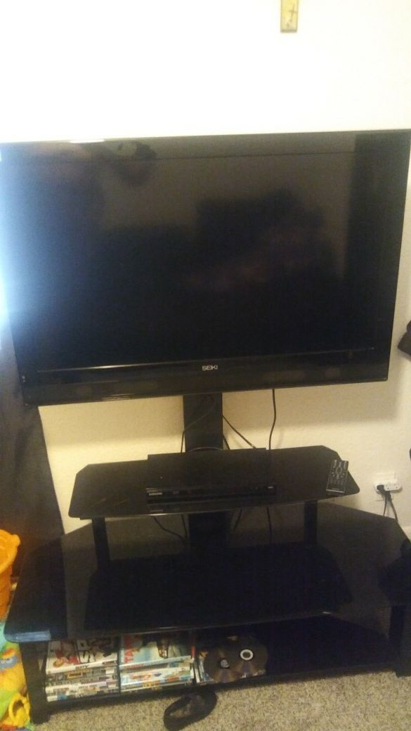 Seiki 40 Inch With Tv Stand For In Florence Az Offerup Seiki 40 Inch With Tv Stand