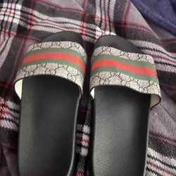 gucci slides 9.5/10 men’s