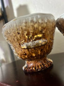 2 set vintage  collectibles  drip tea cups
