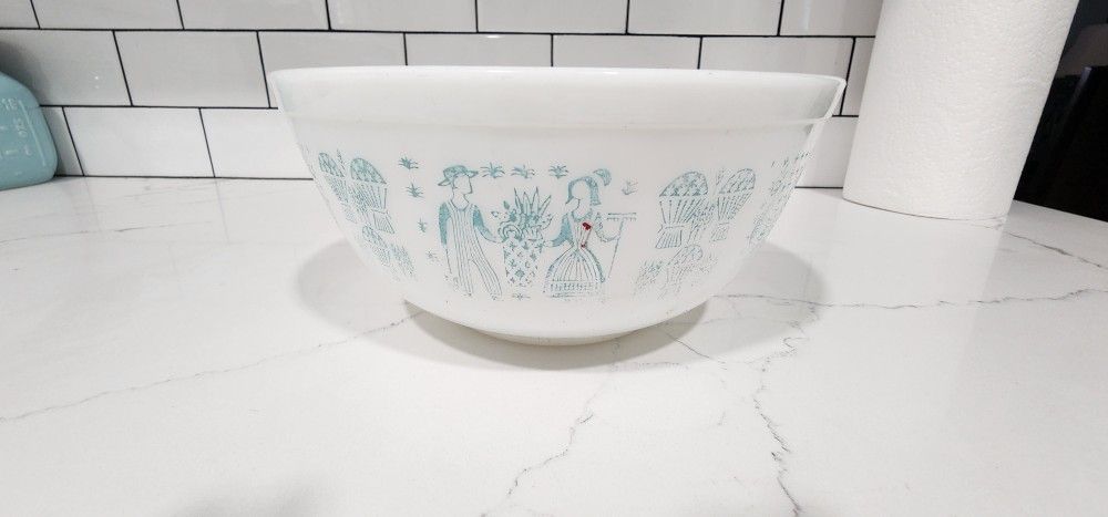 vintage pyrex butter print Amish 2 1/2 qr mixing bowl mid century