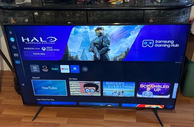 Samsung 55" 4k Ultra HD Smart TV with Remote…