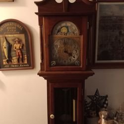                  **  GRANDFATHER CLOCK** 