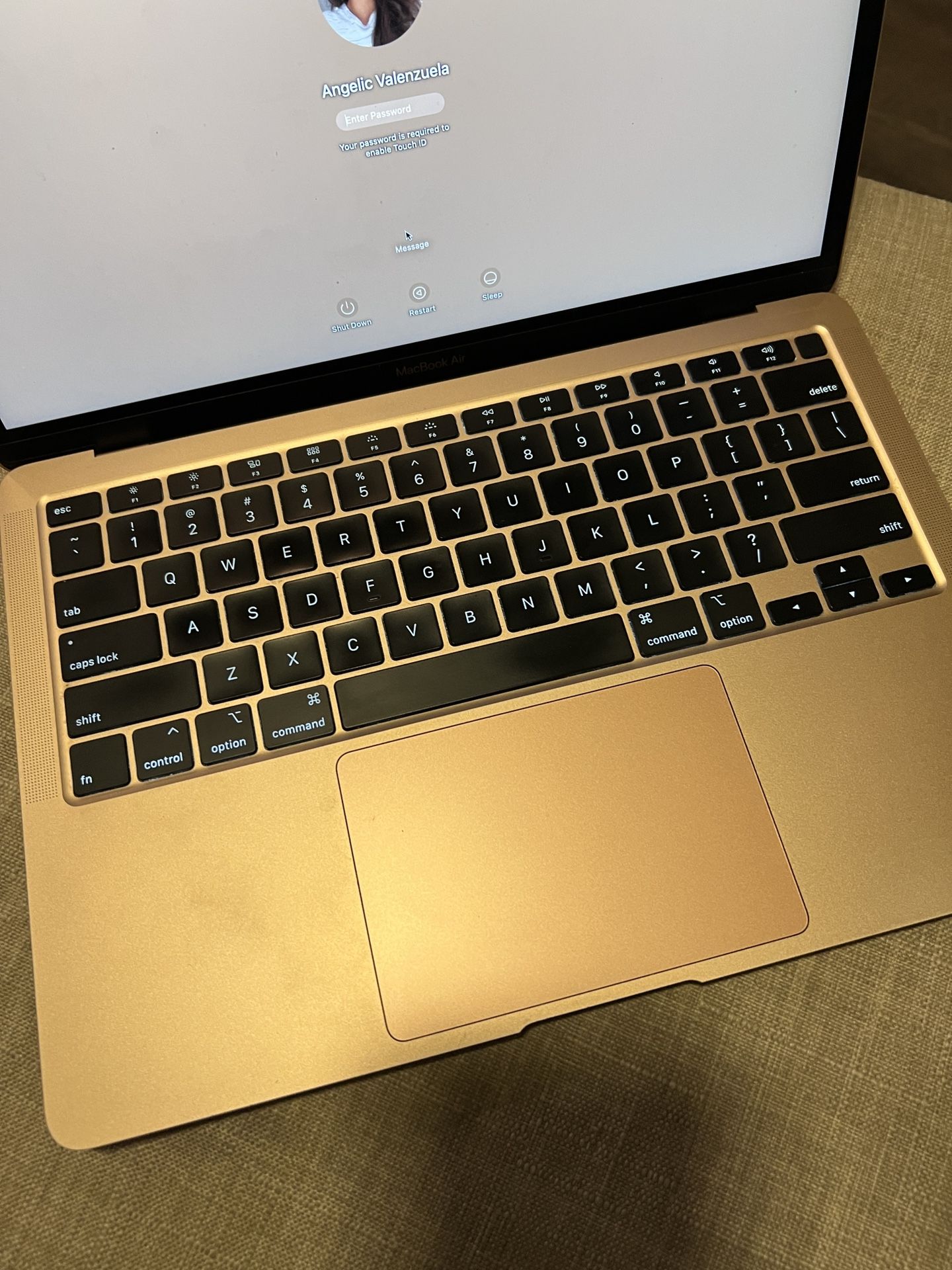 MACBOOK AIR (retina 13 inch) 2020