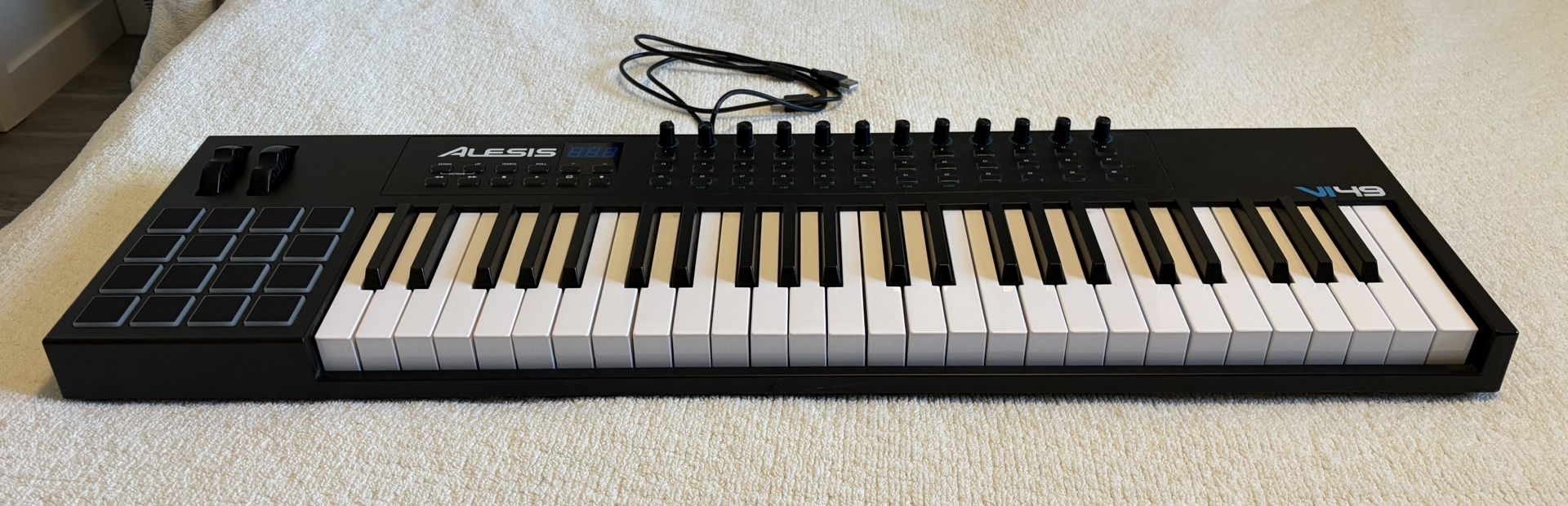Alesis VI49 49-Key USB MIDI Keyboard – Good Condition