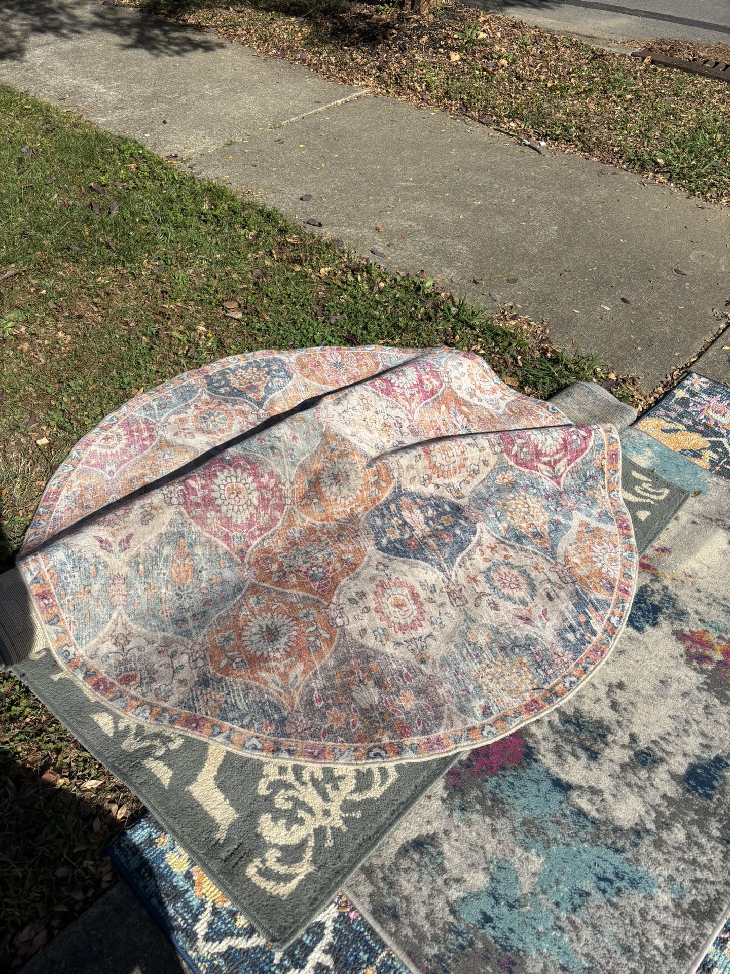 5’ Round Rug