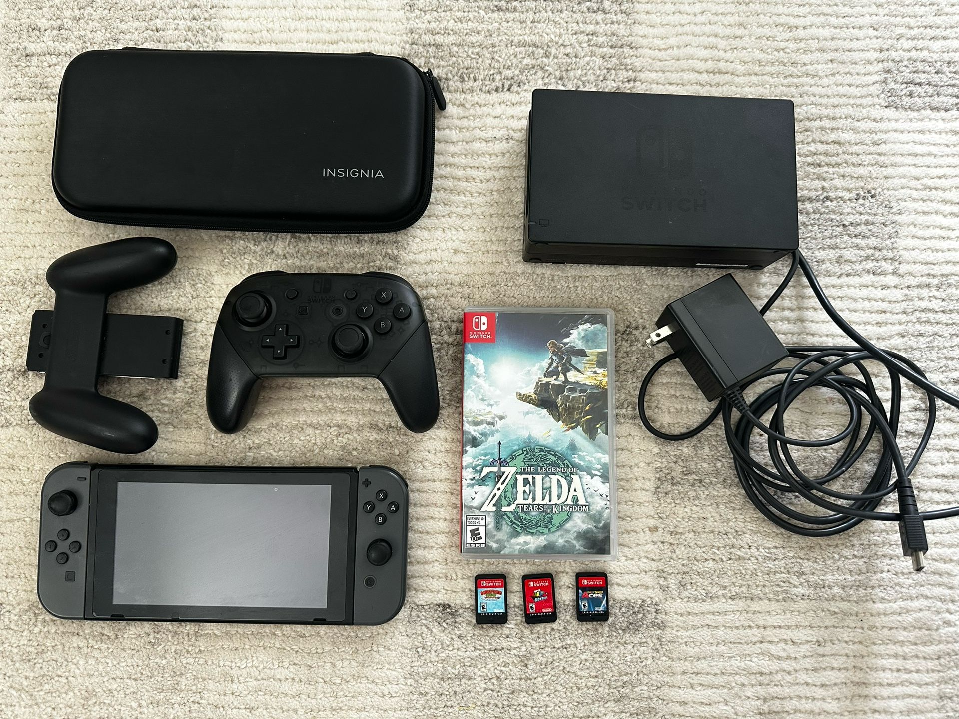 Nintendo Switch w/ pro Controller + Games