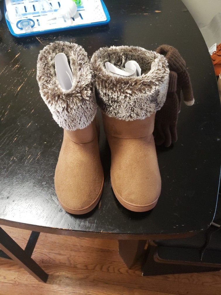 Snow Boots With Fur And Touch Gloves