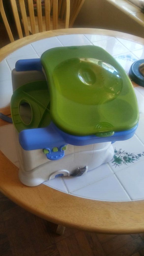 Portable eating booster seat