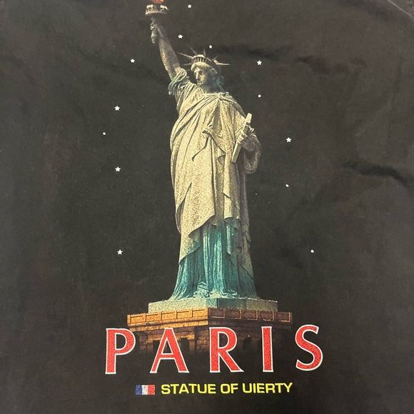 Balenciaga Unisex Tee with Statue of Liberty