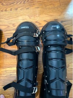 Smitty Umpires leg guards