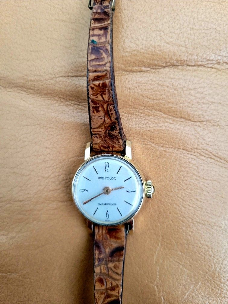 Vintage Westclox Women Watch, Model : 648. Wind Up . Good Condition