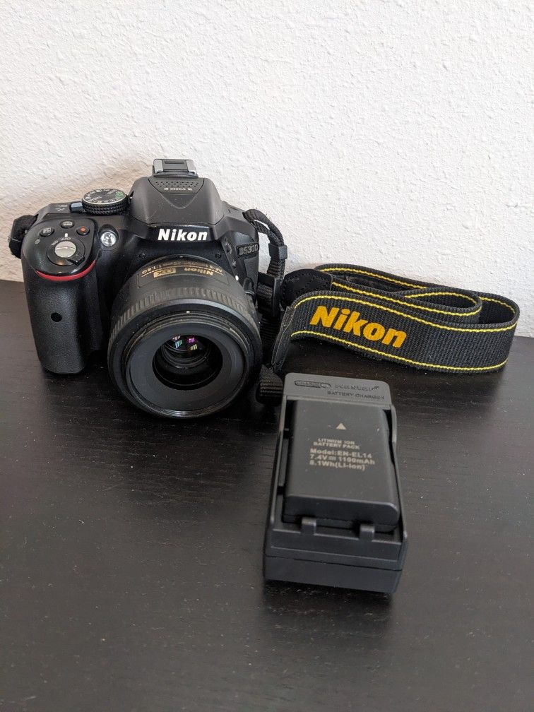 Nikon D5300 Camera + 35mm Lens