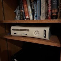 White Xbox 360 No Power Plug