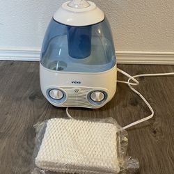 Vicks Humidifier! In Great Condition $25