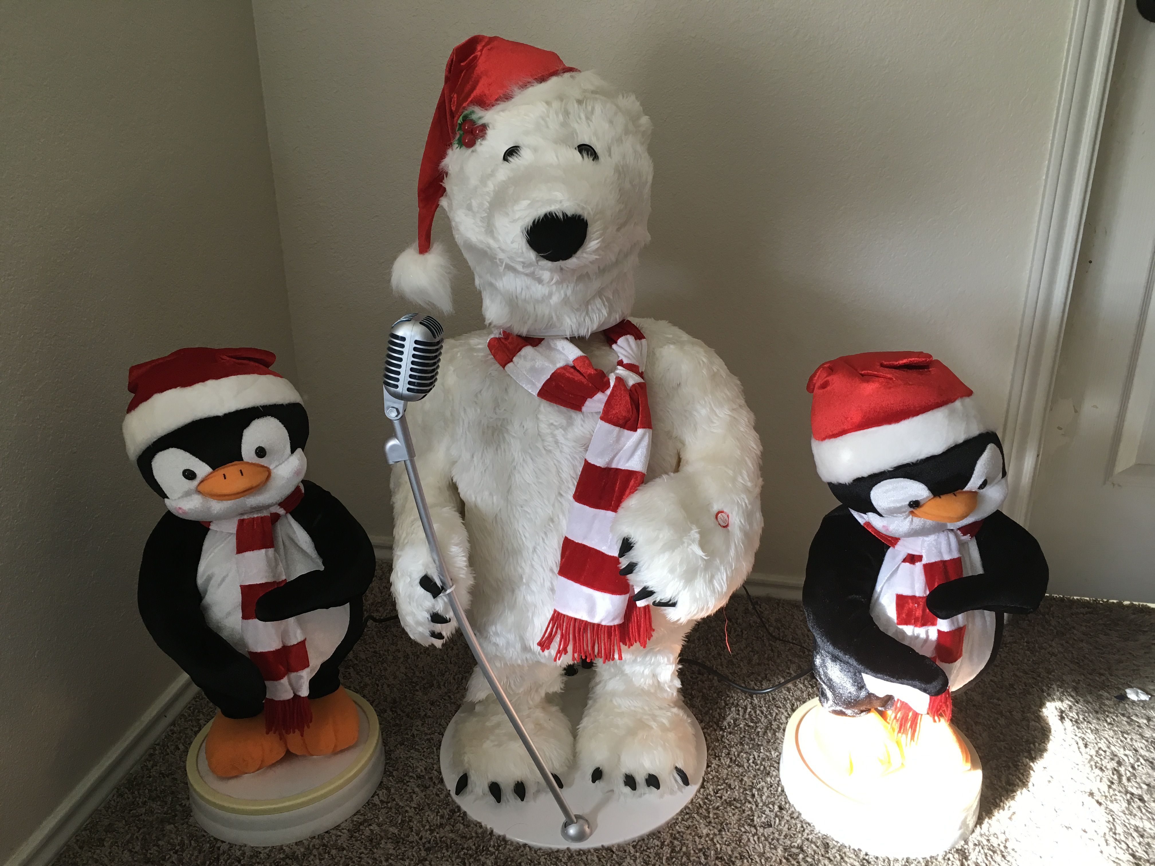 Gemmy 3 Piece Band Singing and Dancing Polar Bear & Penguins Christmas Decoration Prop