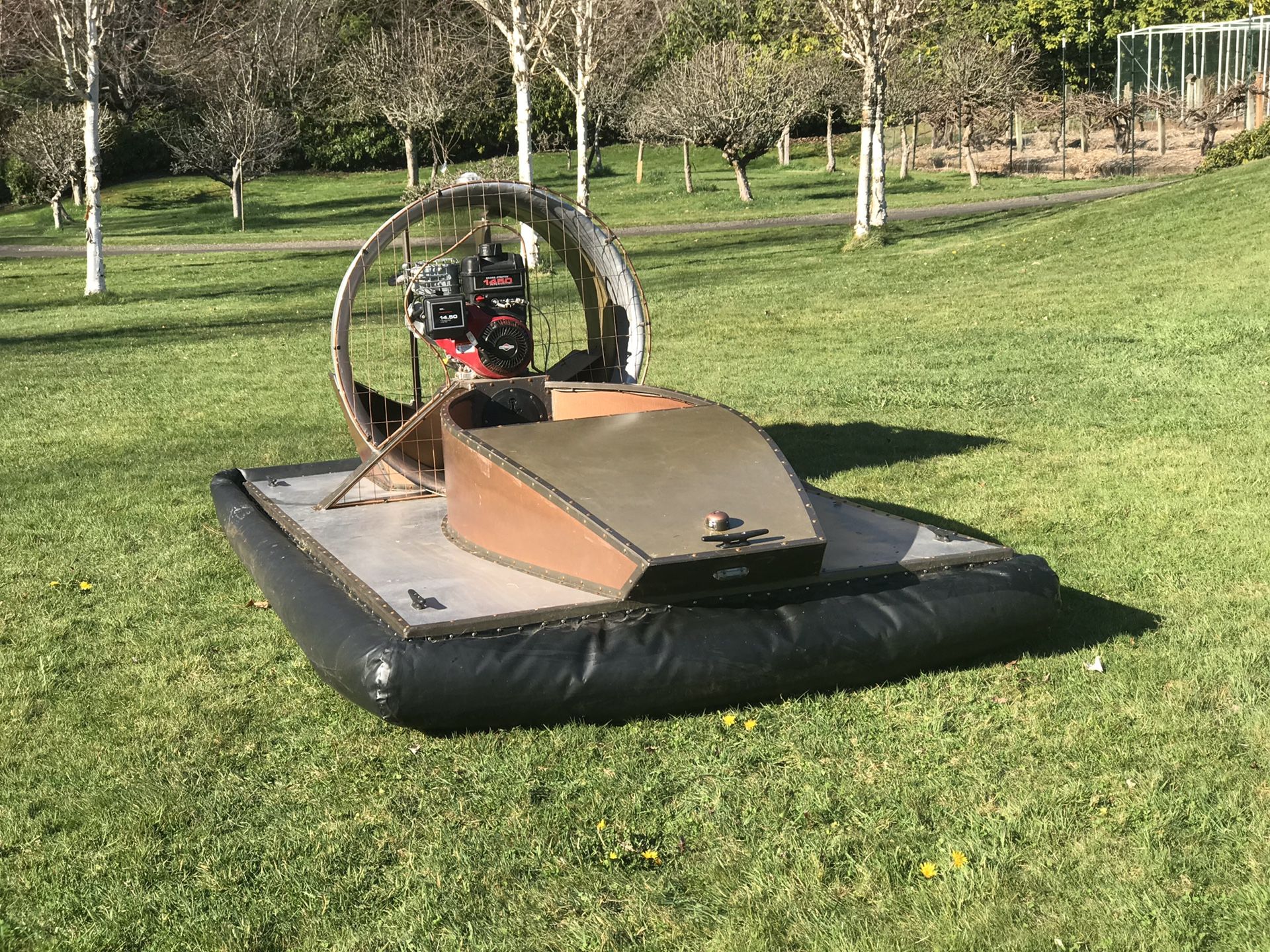 UH-10F Hovercraft