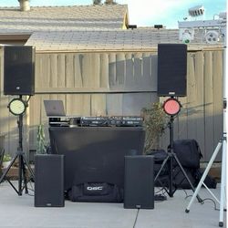 QSC DJ SPEAKERS & CONTROLLER 