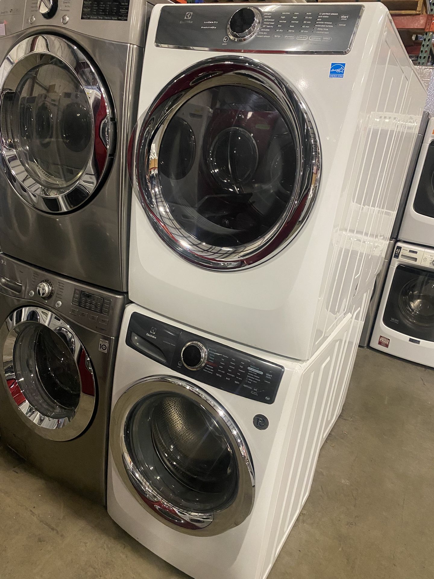 ELECTROLUX XL CAPACITY WASHER & DRYER ELECTRIC STACKABLE SET