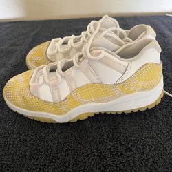 Jordan Retro 11 low size 1.5