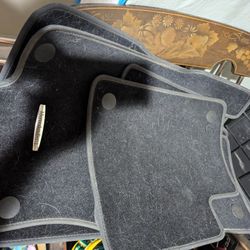 Mercedes 2018 Black Floor Matts