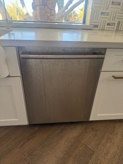 Monogram ZDT985SPNSS 24” Premium Dishwasher – $600