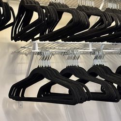 125 Black Flocked Hangers