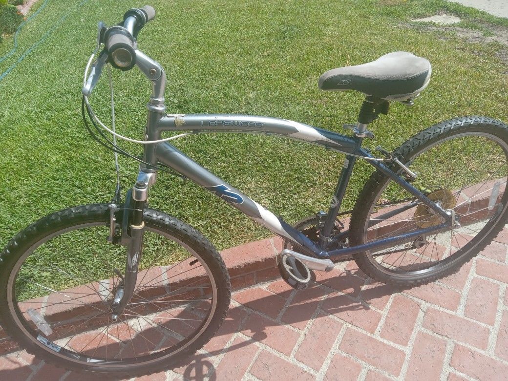 Men's Bike For Sale Sz 26 Wheels