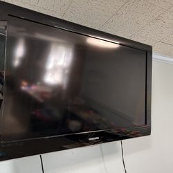 Samsung 40 inch LCD TV